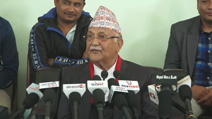 राजतन्त्र फर्काउँछौं भन्नु चेतनाहीनता -एमाले अध्यक्ष ओली 